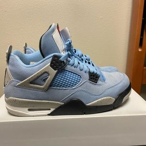 Unc Jordan 4 size 9.5 great condition